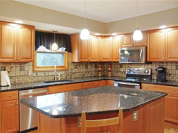 4th image of 1538 Heritage Lake Dr