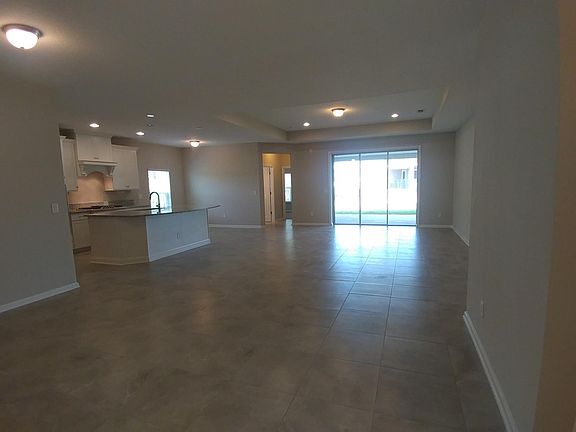 5th image of 97 Cypress Banks Dr