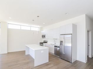 863 N Franklin St #304, Chicago, IL 60610