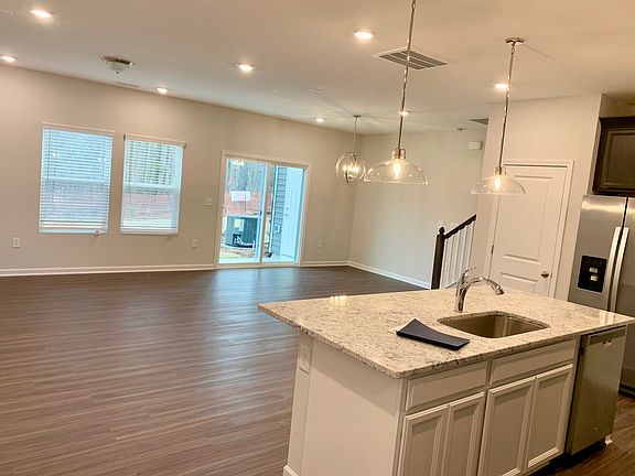 2nd image of 134 Ashlar Ct