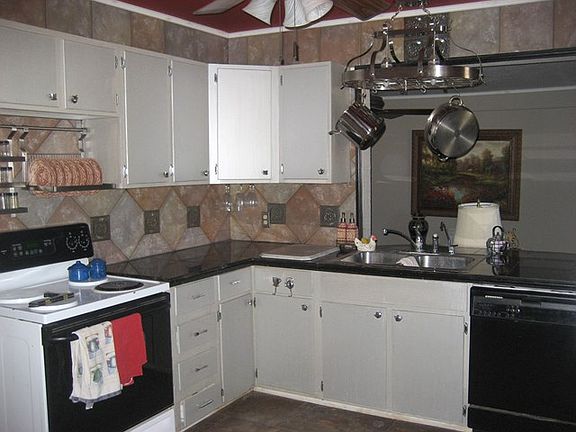 5th image of 3219 Mariana Ave