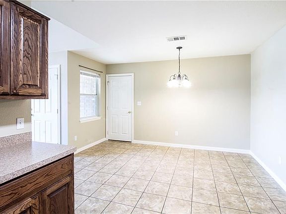 4th image of 5300 Joshua Ct