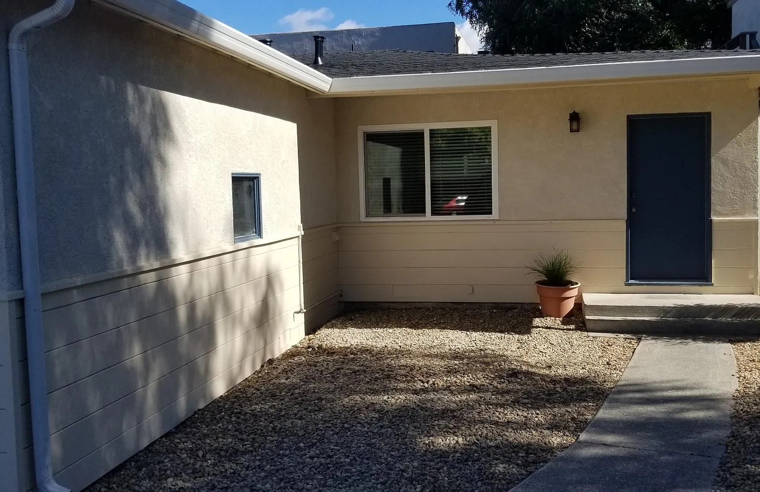 2 bed, 800 sqft, $2,500 — Photo 2