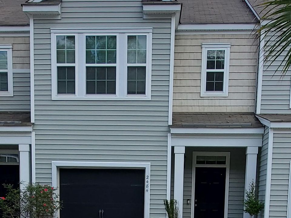 1st image of 2484 Stadium Dr