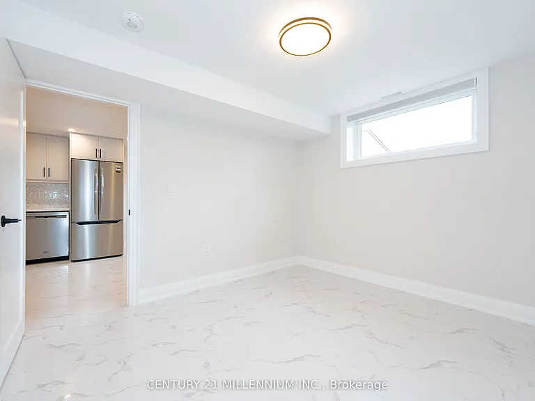 31 Mariposa Ave #C — Photo 15