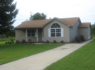 1104 Heriott St, Manning, SC 29102