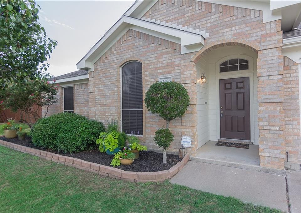 1st image of 602 Parkview Ct