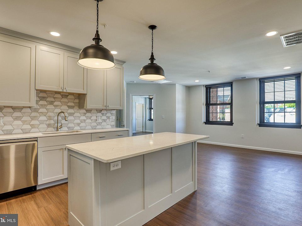 1st image of 210 E Boscawen St #201