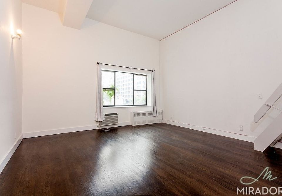 1st image of 27 W 16th St APT 6C