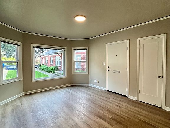 4th image of 6411 N Albina Ave APT 5