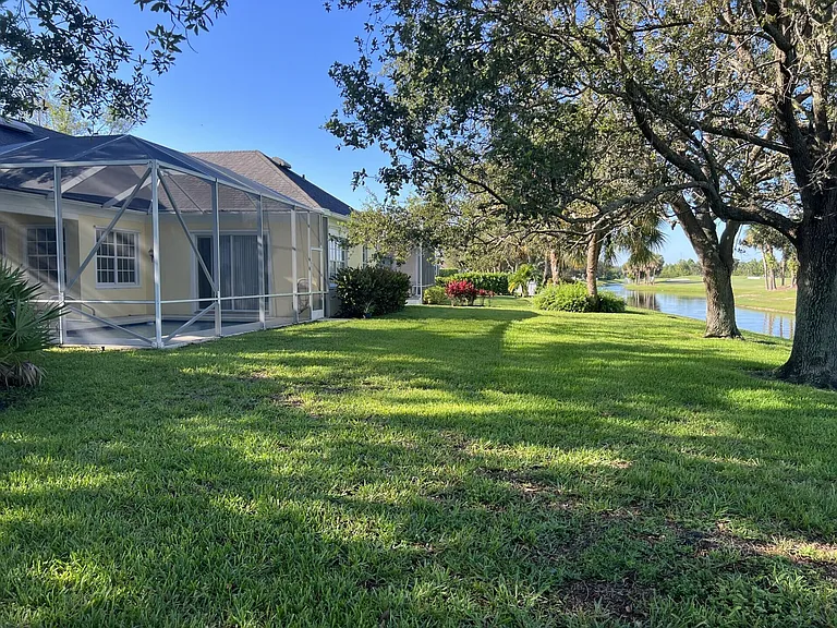 180 Barbados Dr — Photo 15
