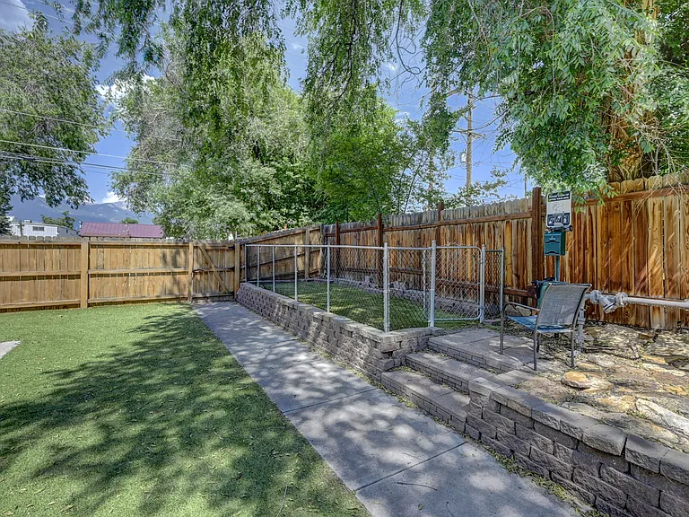 Summit View Apartments — Photo 19