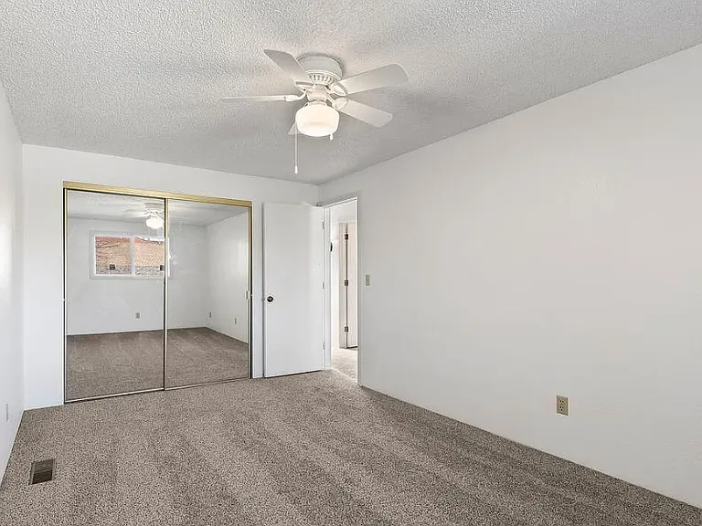 207 S 8th Ave #7 — Photo 4