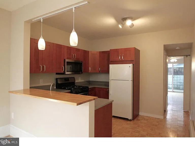 2011 Brandywine St #1 — Photo 3