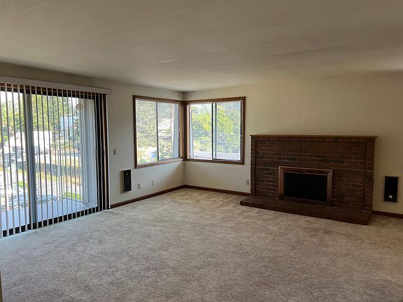 4th image of 165 1st Ave NW APT 301