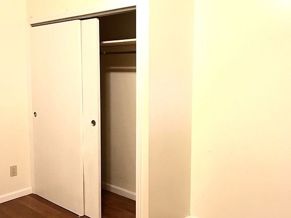3rd image of 1812 Astoria Blvd Ste 1