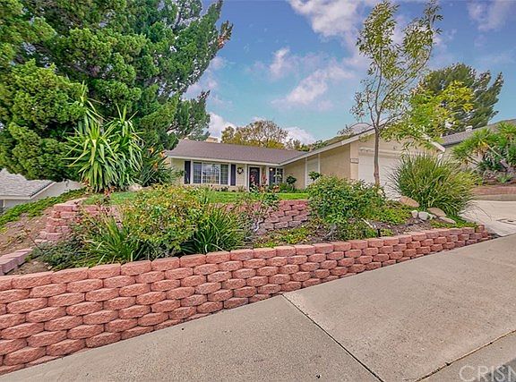 4th image of 28475 Alder Peak Ave