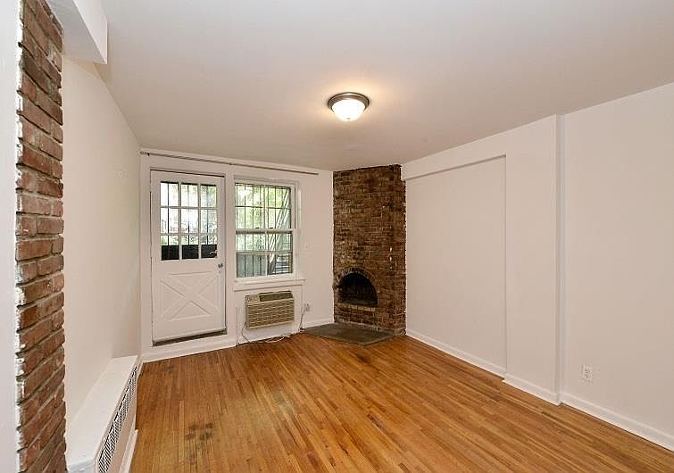 1st image of 335 W 20th St