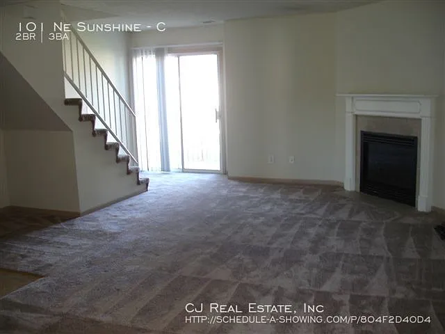 101 NE Sunshine St #C — Photo 5