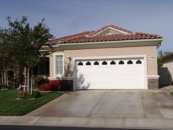 3rd image of 4935 Bermuda Dunes Ave