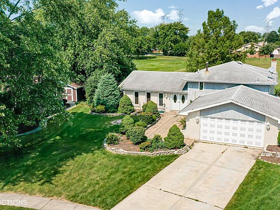 3rd image of 12356 W Prairie Ct