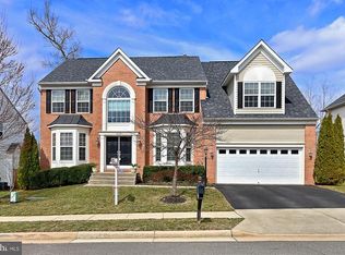 5354 Macdonald Rd, Woodbridge, VA 22193