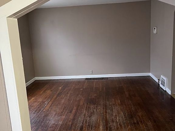 2nd image of 427 W Vinyard St