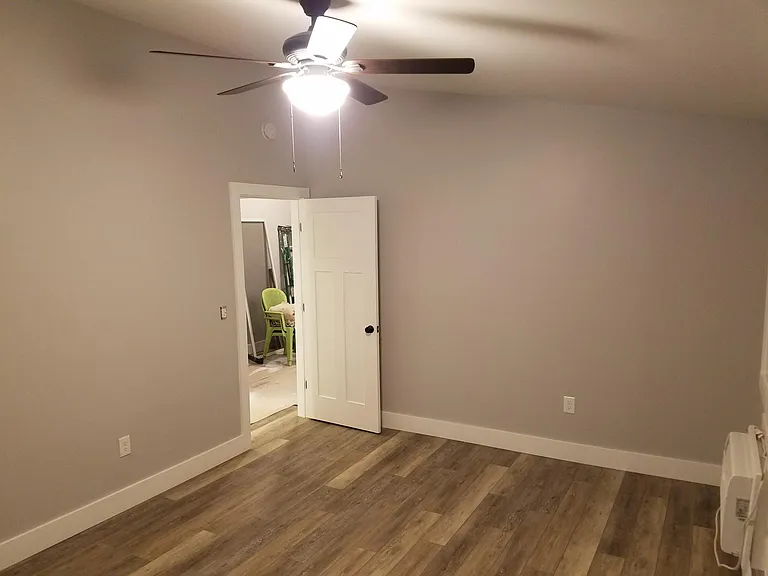 220 Main St — Photo 14