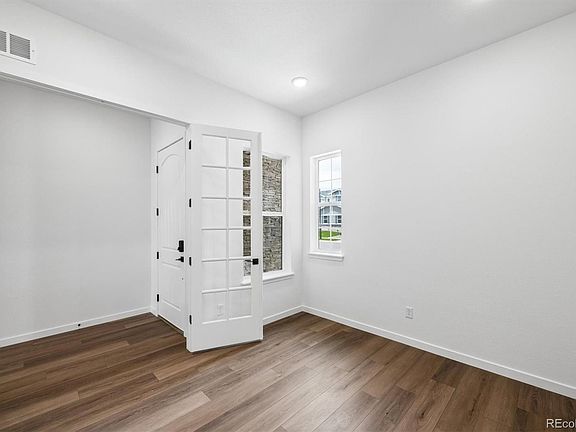 3rd image of 5684 Wayfarer Circle