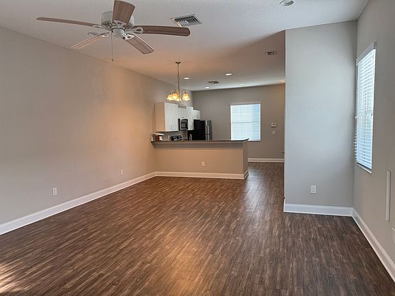 4th image of 2820 1st Ave S