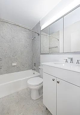 5th image of 245 E 44th St #20DE