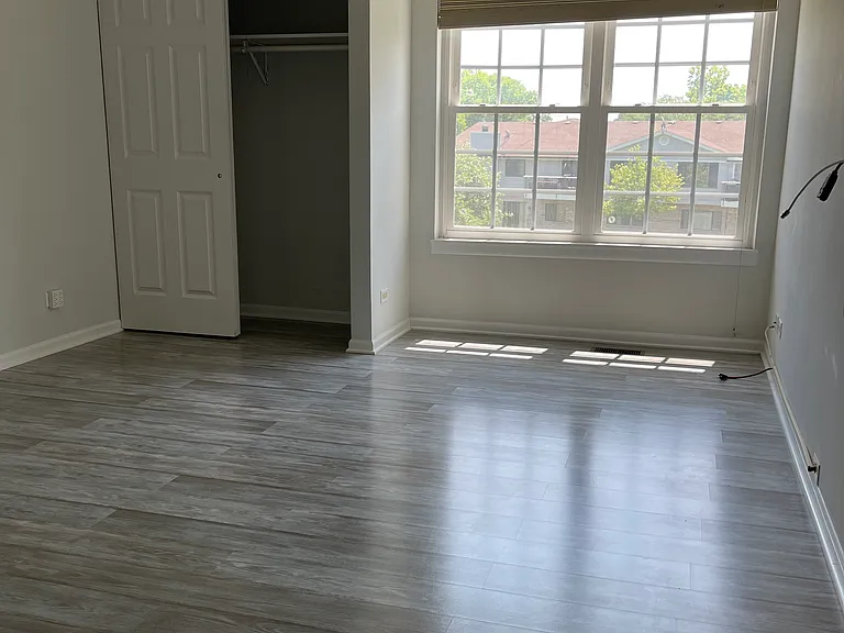 838 Newbury Ct — Photo 12