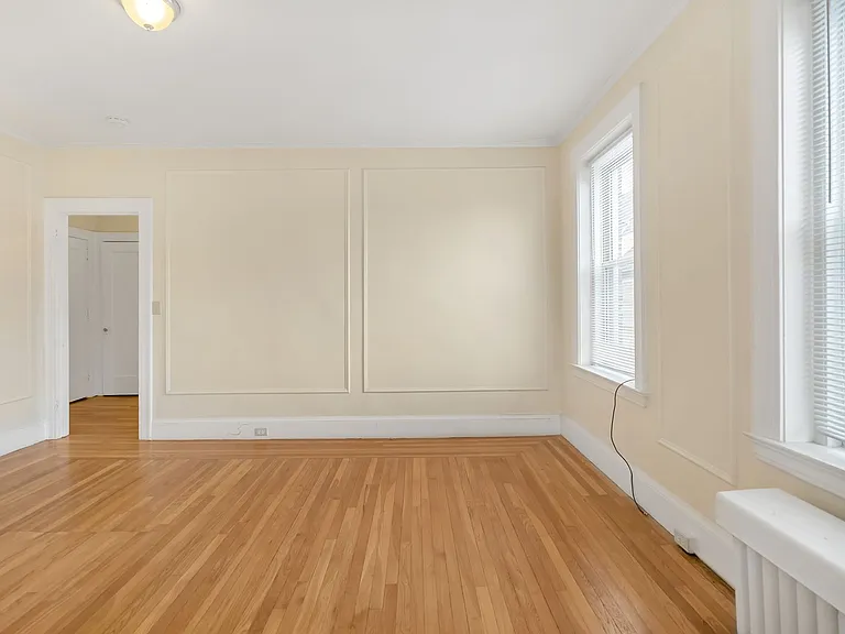1447 Chapel Street — Photo 5