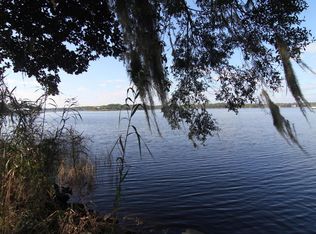 1186 Bay Grove Rd, Freeport, FL 32439