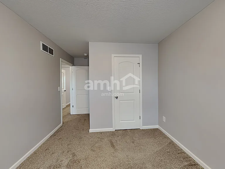 5499 Lehman Meadows Dr — Photo 16