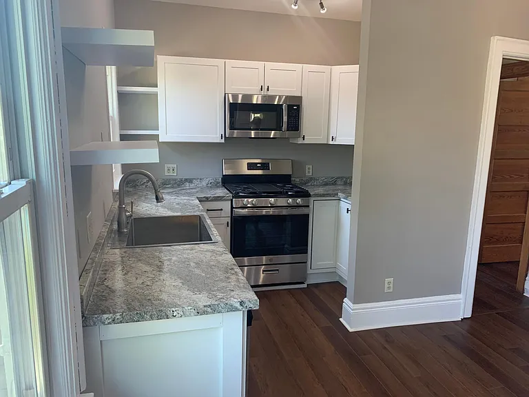 159 Norwalk Ave — Photo 3