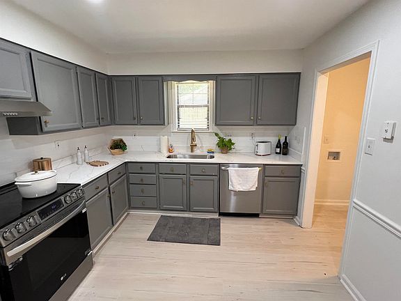 2nd image of 6679 Lake Valley Dr