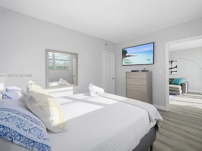 19370 Collins Ave #321 — Photo 10