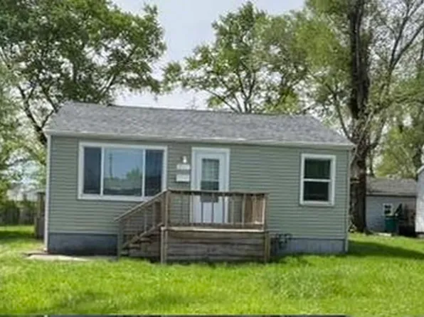 2315 E Olive St, Decatur, IL 62526