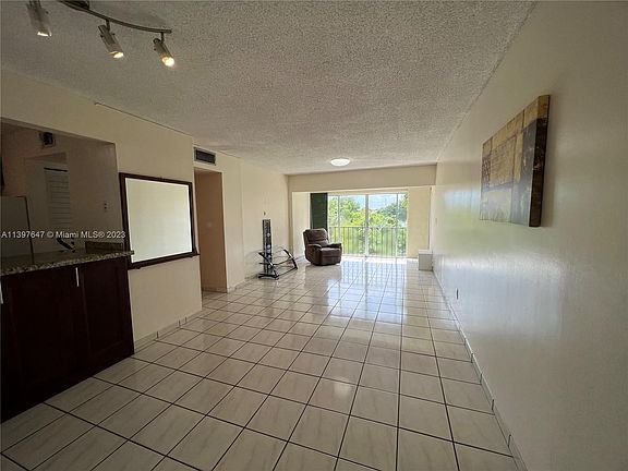 3rd image of 8887 Fontainebleau Blvd APT 302