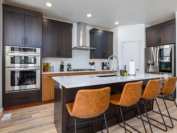 4th image of 6792 Serviceberry Dr