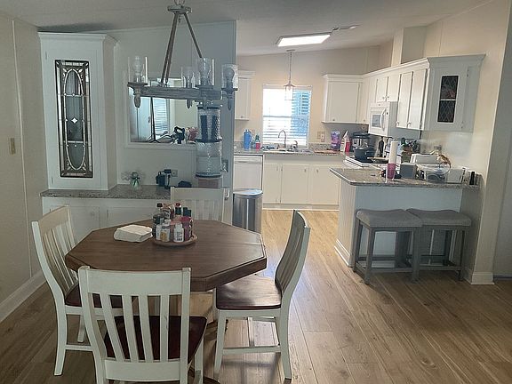 Dining / kitchen 