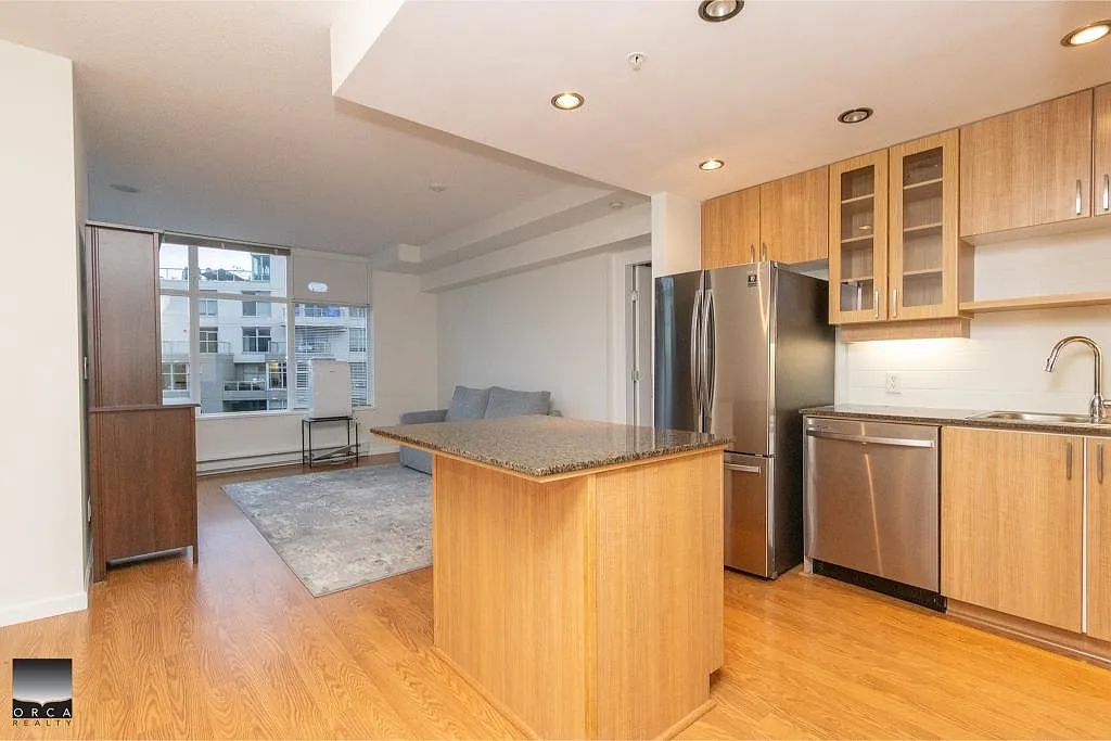 2 bed, 903 sqft, $2,800 — Photo 3