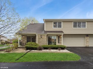 1935 Wisteria Ct APT 4, Naperville, IL 60565