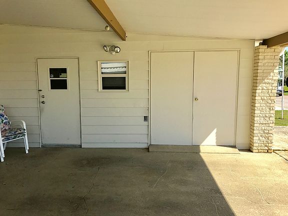 5th image of 103 Country Club Dr