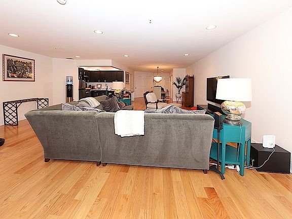 4th image of 1919 24th Ave APT L513