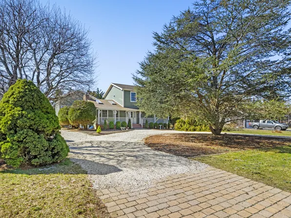 https://photos.zillowstatic.com/fp/5bc33dff23c375ef63f7f126f0158e41-p_e.webp