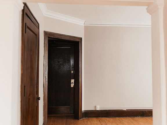 4th image of 3219 Lyndale Ave S #301