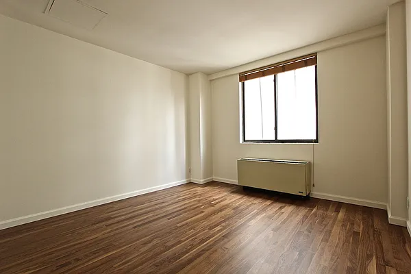 Rented by Compass | media 7