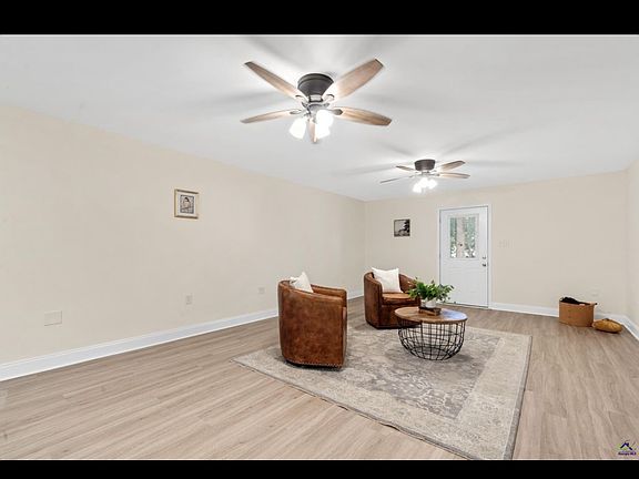 4th image of 109 Woodsdale Dr